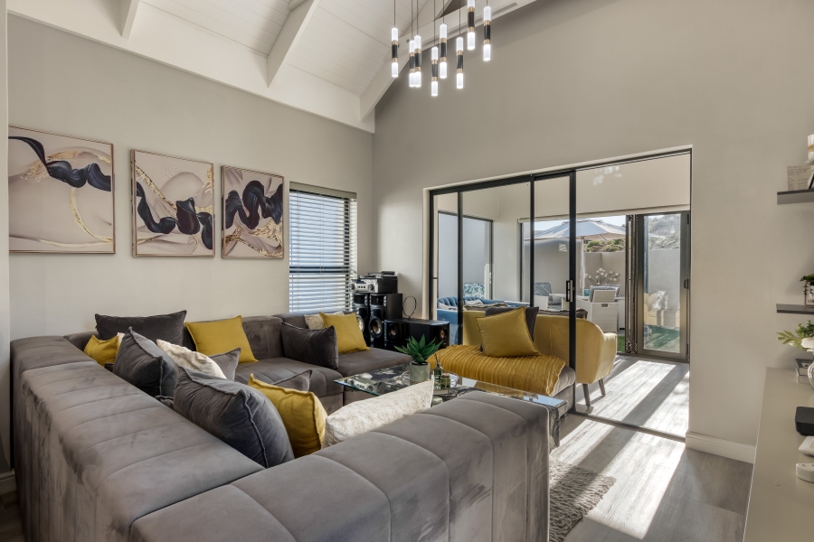 3 Bedroom Property for Sale in Aan de Wijnlanden Western Cape